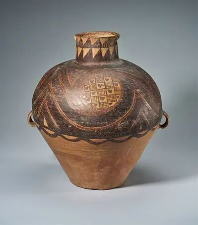 四大圆圈纹彩陶壶